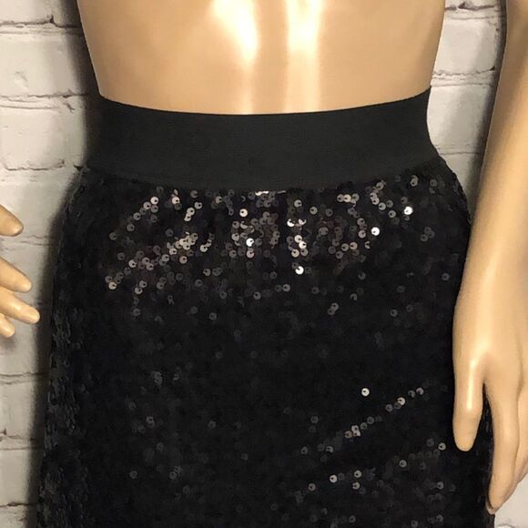 LC Lauren Conrad Black Sequined Skater Skirt Large EUC - Picture 3 of 9